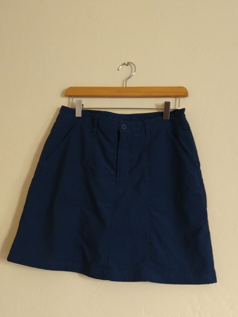 Patagonia Navy Blue/Teal  Skort Size 6